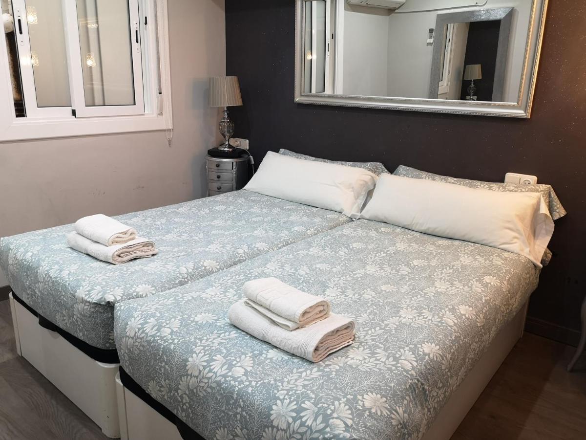 Aparteasy - Eixample Center Barcelona Buitenkant foto